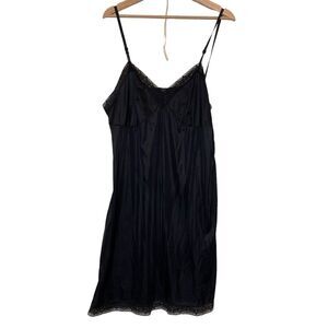 Vanity Fair Laced Trim Dress Slip Full Nylon Size 40 Lingerie Black Adjustable